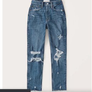 NWOT Ripped High Rise Mom Jeans